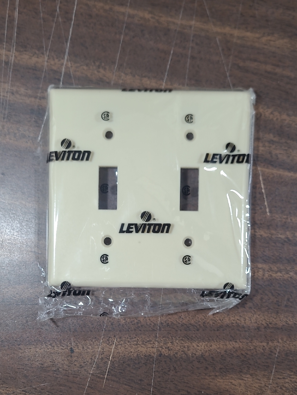Leviton Ivory Double Light Switch Cover Wall Plate #86009 Toggle 2 Gang Smooth